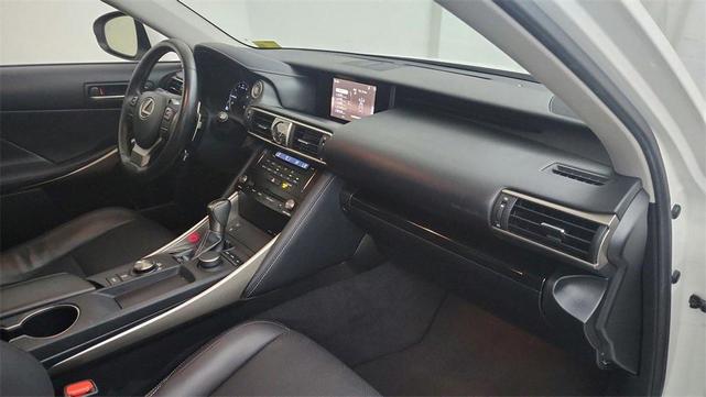 Photo of 2018 White Lexus IS 300