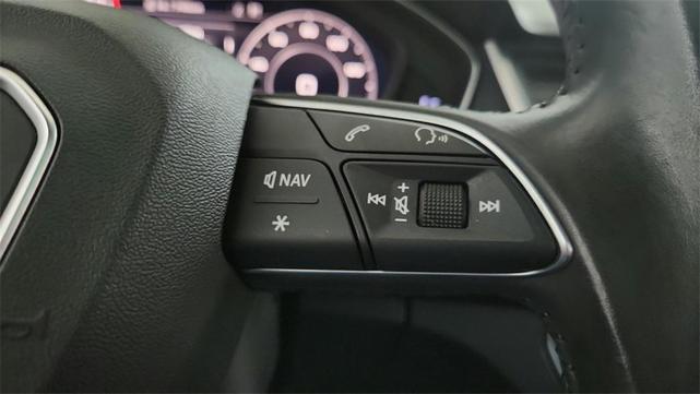 Photo of 2018 Gray Metallic Audi Q5