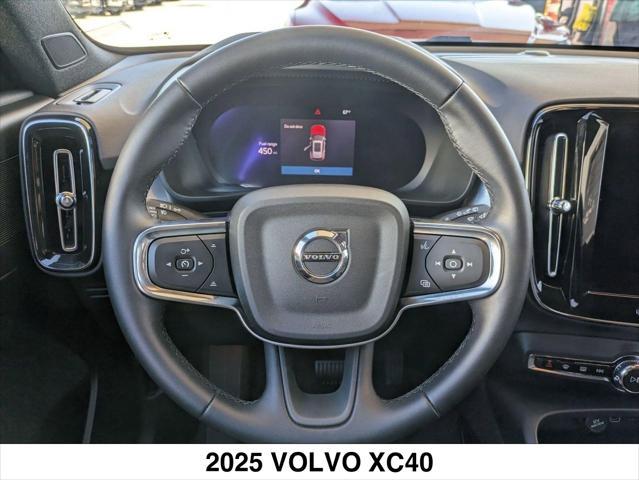 Photo of 2025 CRYSTAL WHITE Volvo XC40