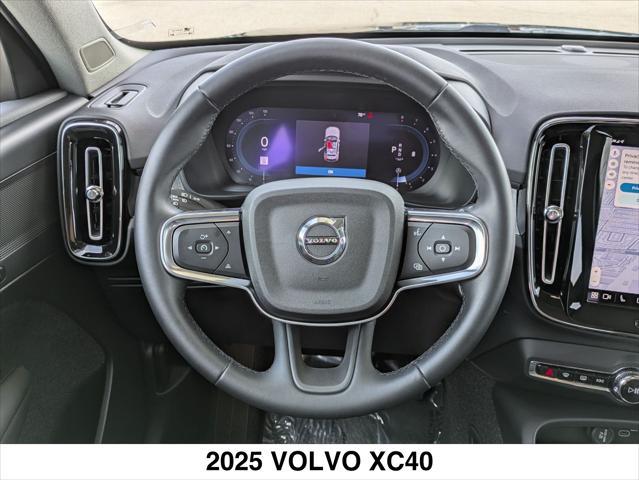 Photo of 2025 ONYX BLACK Volvo XC40
