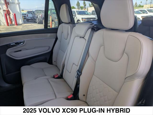 Photo of 2025 ONYX BLACK Volvo XC90 Plug-In Hybrid