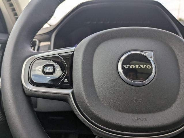Photo of 2025 Mulberry Red Metallic Volvo XC90