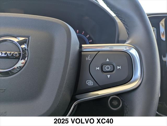 Photo of 2025 CRYSTAL WHITE Volvo XC40
