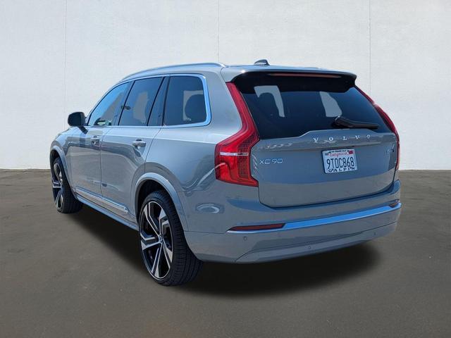 Photo of 2025 Vapour Grey Metallic Volvo XC90