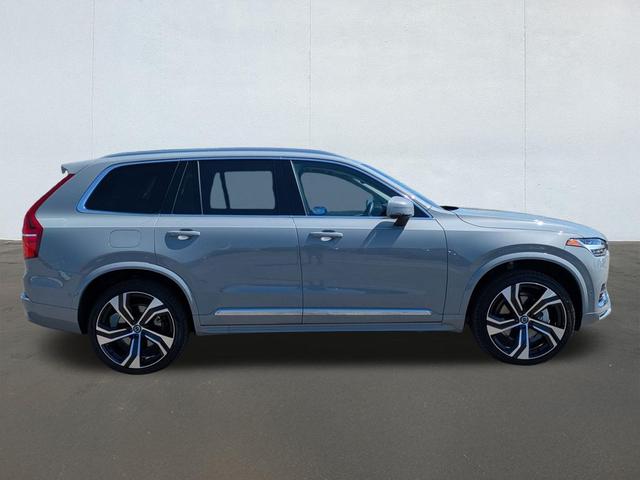 Photo of 2025 Vapour Grey Metallic Volvo XC90