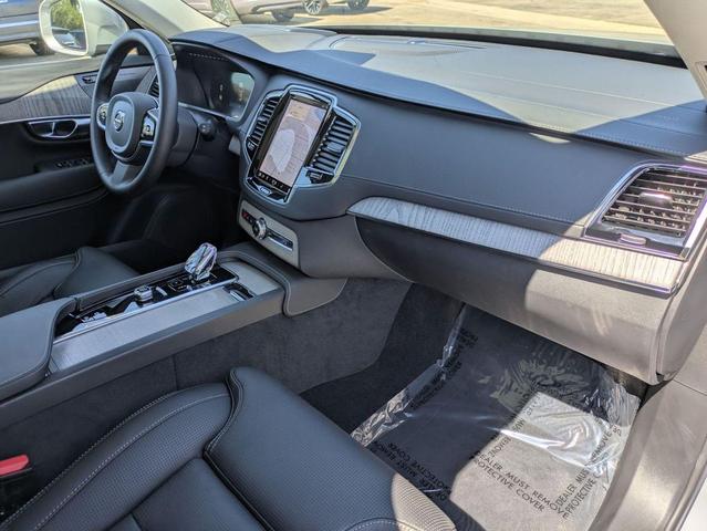 Photo of 2025 Vapour Grey Metallic Volvo XC90