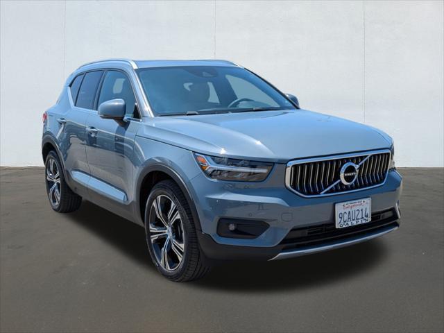 Photo of 2022 THUNDER GREY Volvo XC40