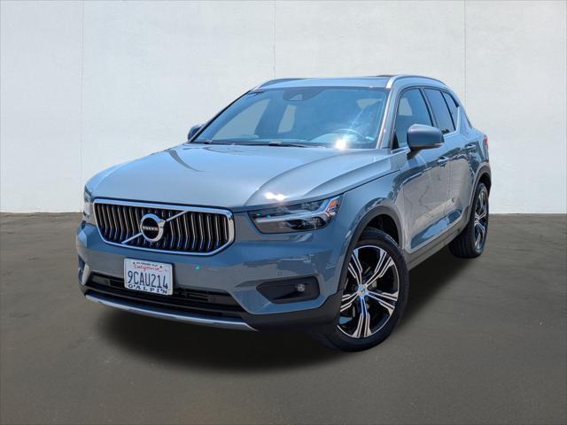 Photo of 2022 THUNDER GREY Volvo XC40