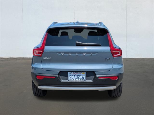 Photo of 2022 THUNDER GREY Volvo XC40