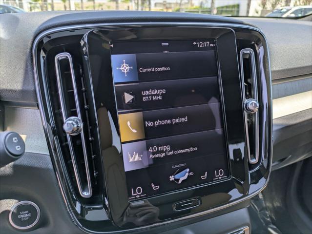 Photo of 2022 THUNDER GREY Volvo XC40