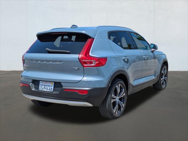 Photo of 2022 THUNDER GREY Volvo XC40