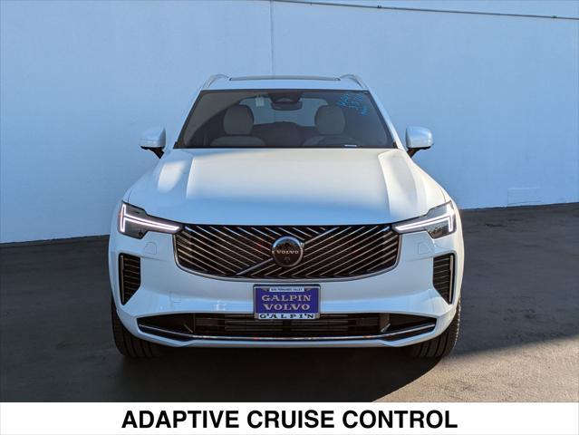 Photo of 2025 CRYSTAL WHITE Volvo XC90 Plug-In Hybrid