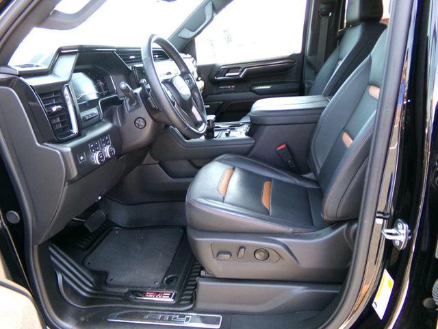 Photo of 2024 Onyx Black GMC Sierra 1500