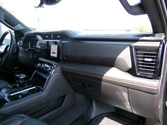 Photo of 2024 Onyx Black GMC Sierra 1500