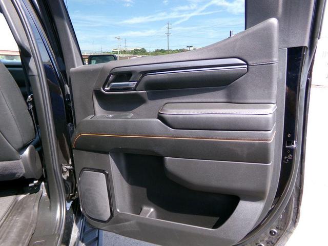 Photo of 2024 Onyx Black GMC Sierra 1500
