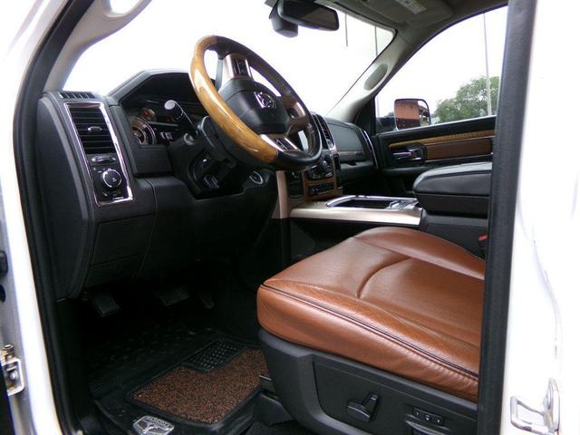 Photo of 2017 Bright White Clearcoat RAM 2500