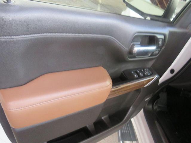 Photo of 2019 Summit White Chevrolet Silverado 1500