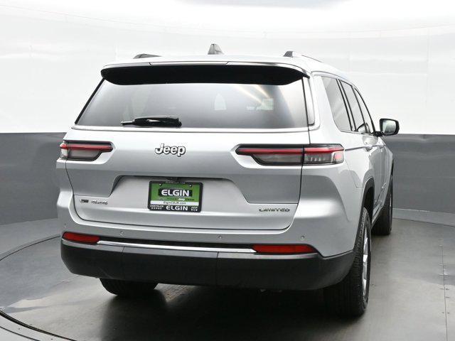 Photo of 2022 Silver Zynith Jeep Grand Cherokee L