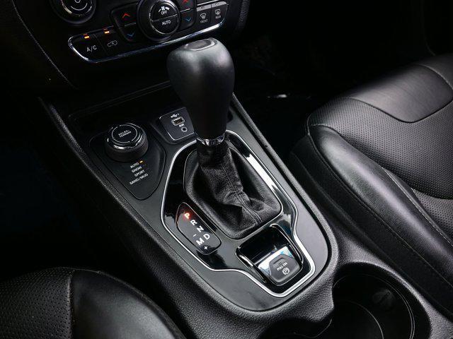 Photo of 2021 Diamond Black Crystal Pearlcoat Jeep Cherokee