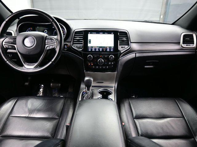 Photo of 2022 Velvet Red Pearlcoat Jeep Grand Cherokee