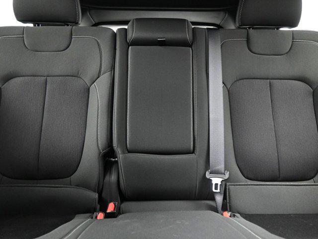 Photo of 2025 Diamond Black Crystal Pearlcoat Jeep Grand Cherokee