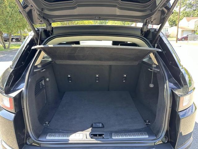Photo of 2016 Santorini Black Metallic Land Rover Range Rover Evoque