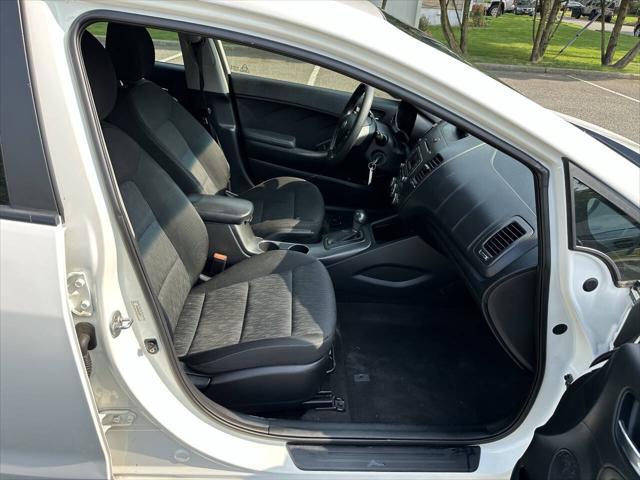 Photo of 2016 White Kia Forte