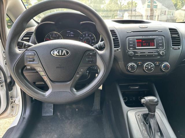 Photo of 2016 White Kia Forte