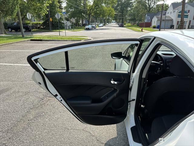 Photo of 2016 White Kia Forte