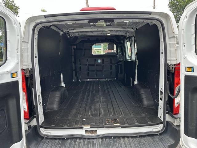 Photo of 2015 Oxford White Ford Transit-250
