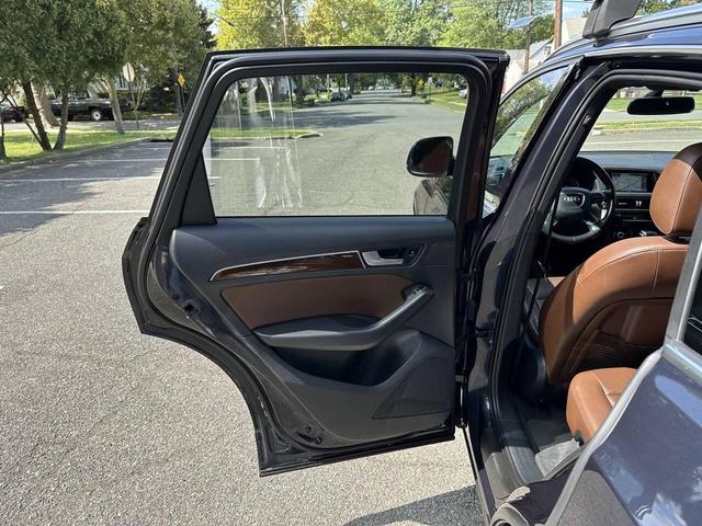 Photo of 2016 Gray Audi Q5