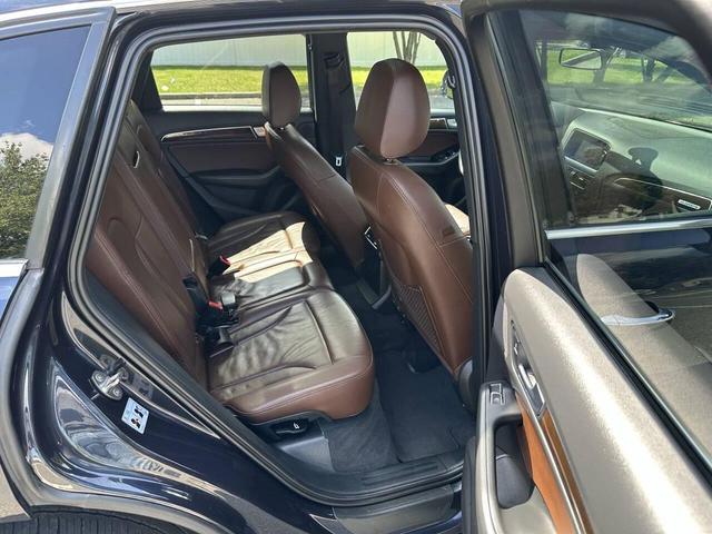 Photo of 2016 Gray Audi Q5