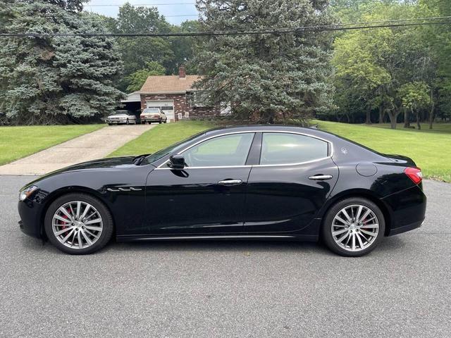 Photo of 2015 Black Maserati Ghibli