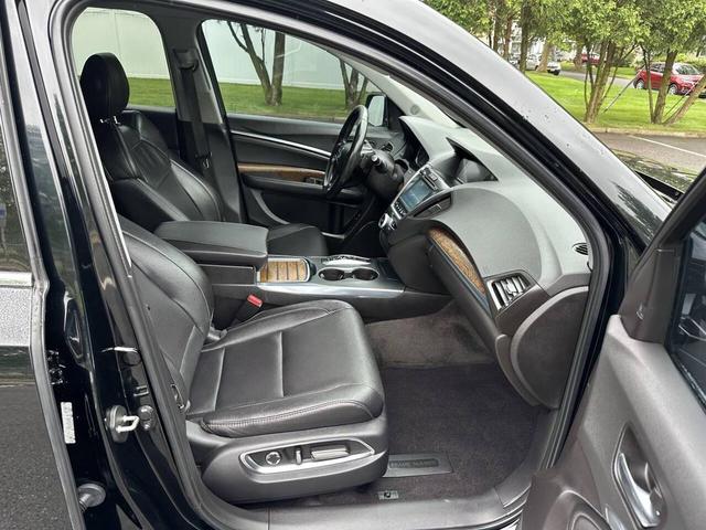Photo of 2020 Majestic Black Pearl Acura MDX