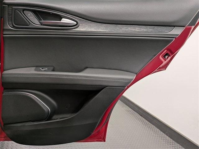 Photo of 2023 Rosso Alfa Romeo Stelvio