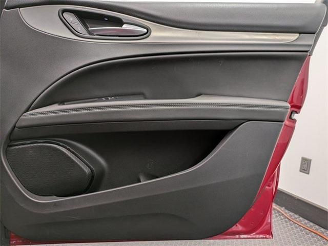 Photo of 2024 Rosso Alfa Romeo Stelvio