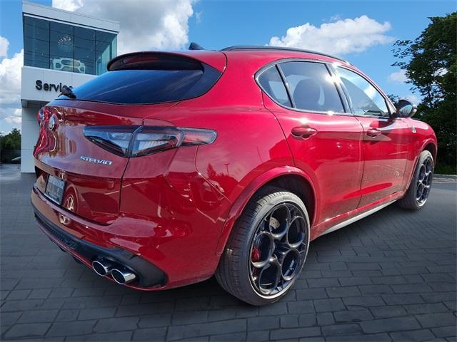 Photo of 2024 Rosso Alfa Romeo Stelvio