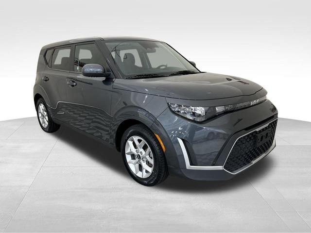 Photo of 2023 Gravity Gray Kia Soul