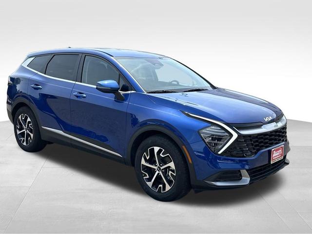 Photo of 2024 Sapphire Blue Kia Sportage