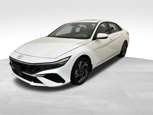 Photo of 2025 Serenity White Hyundai ELANTRA