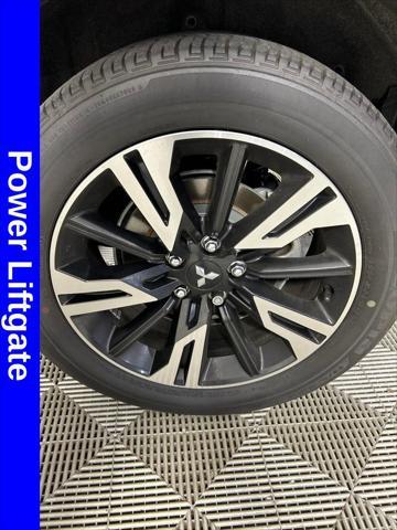 Photo of 2024 Labrador Black Pearl Mitsubishi Eclipse Cross