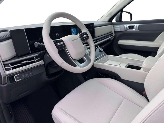 Photo of 2026 Shimmering Silver Hyundai SANTA FE