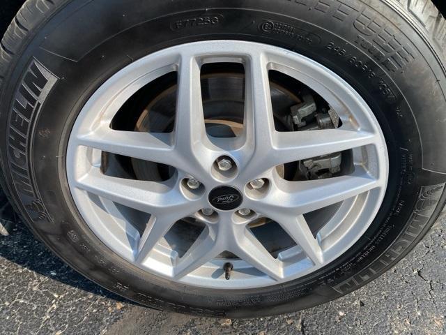 Photo of 2024 Carbonized Gray Metallic Ford Edge