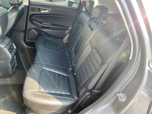 Photo of 2024 Carbonized Gray Metallic Ford Edge