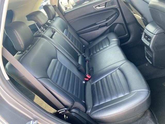 Photo of 2024 Carbonized Gray Metallic Ford Edge
