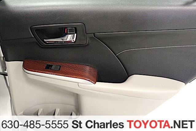 Photo of 2014 Classic Silver Metallic Toyota Camry