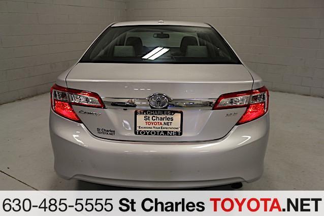 Photo of 2014 Classic Silver Metallic Toyota Camry