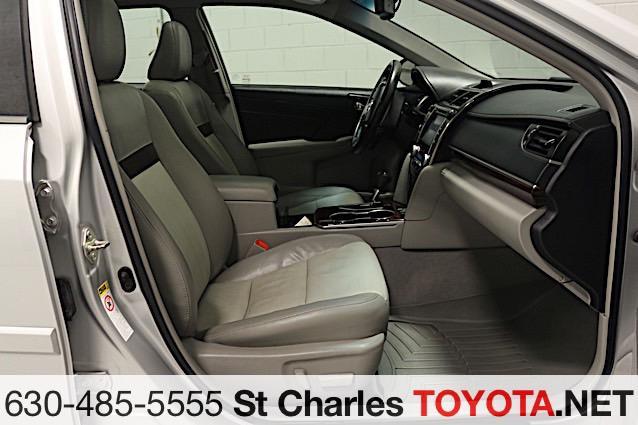 Photo of 2014 Classic Silver Metallic Toyota Camry