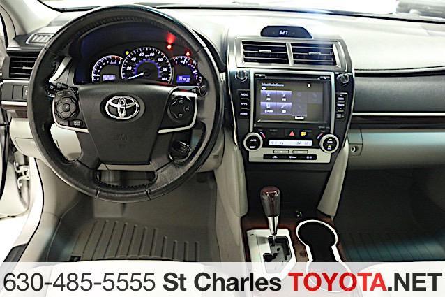 Photo of 2014 Classic Silver Metallic Toyota Camry