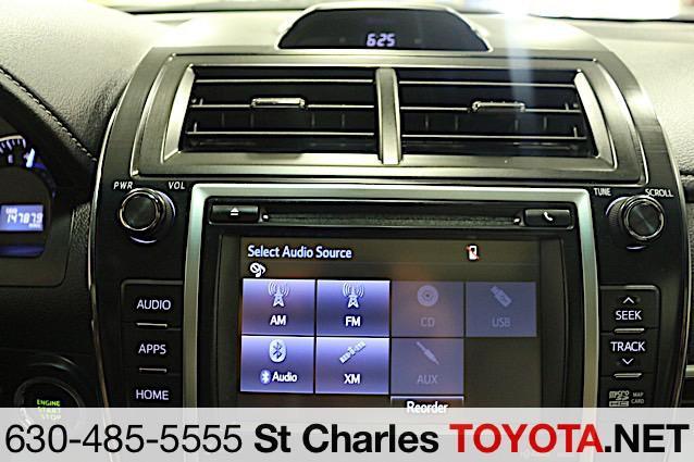 Photo of 2014 Classic Silver Metallic Toyota Camry